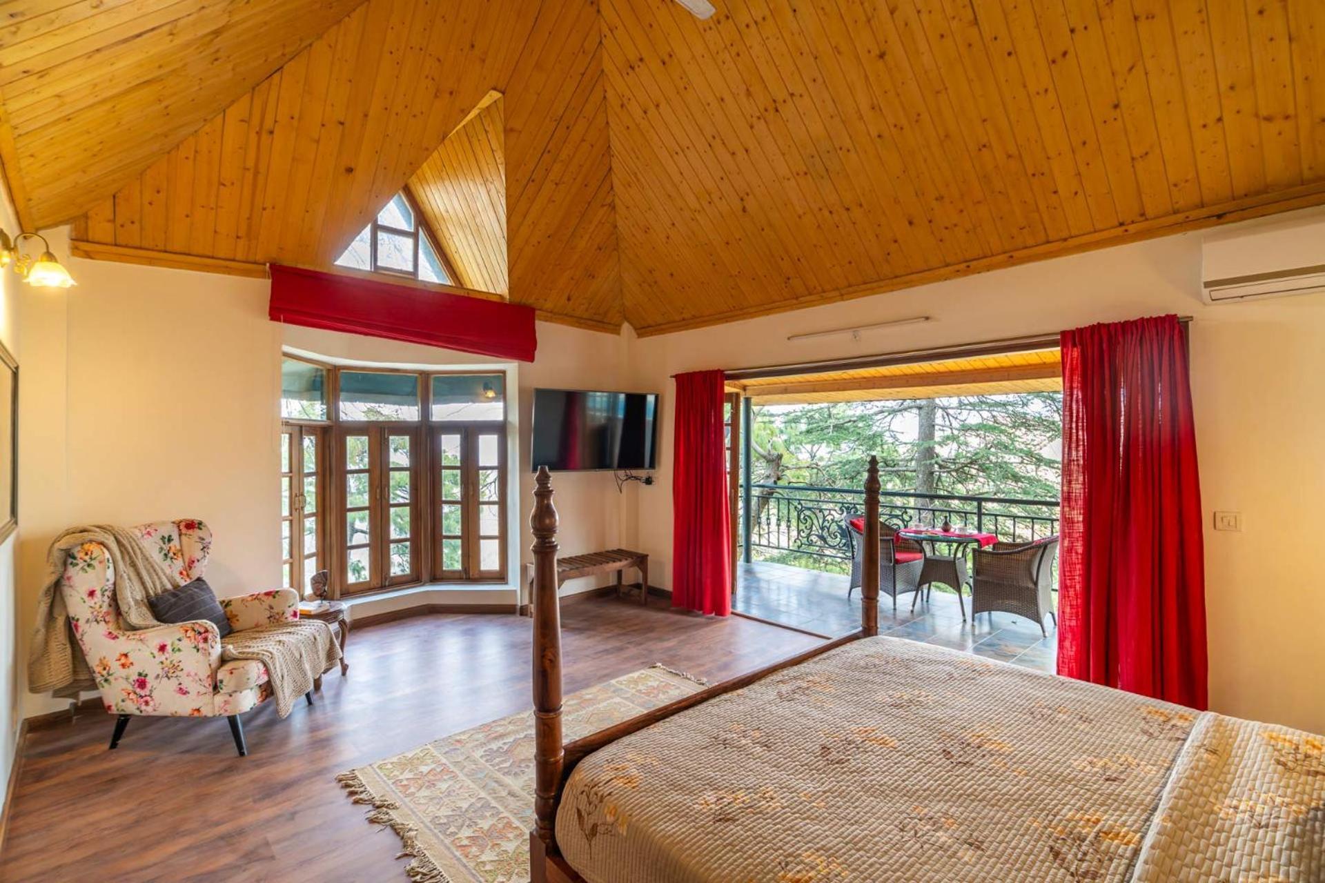 Stayvista At Paris Villa With Pvt Pool & Valley View Kasauli Buitenkant foto